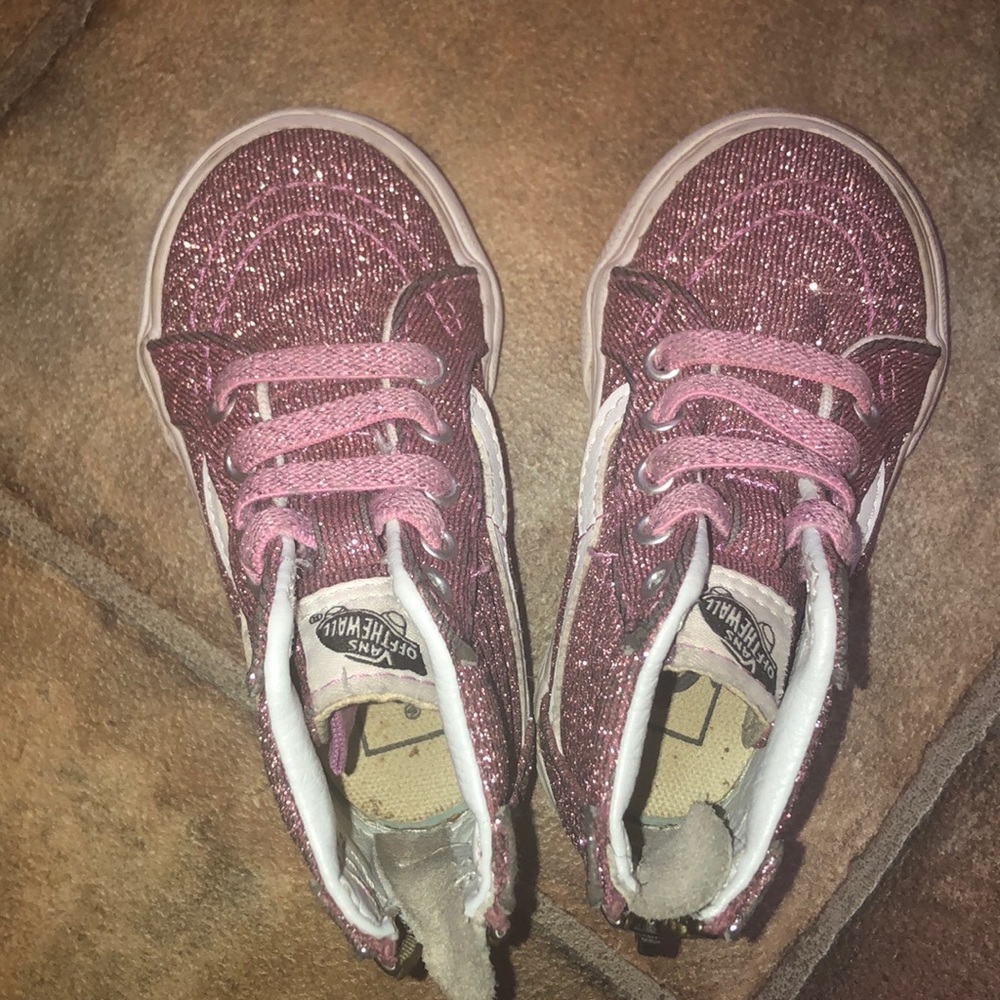 Vans - Picture 8 of 12